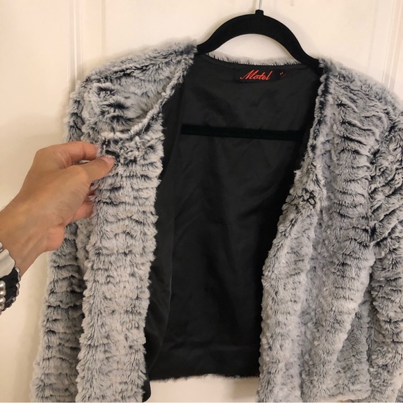 Motel Rocks Grey Fuzzy Fur Like new Eye catching Jacket medium Great condition - Picture 7 of 10